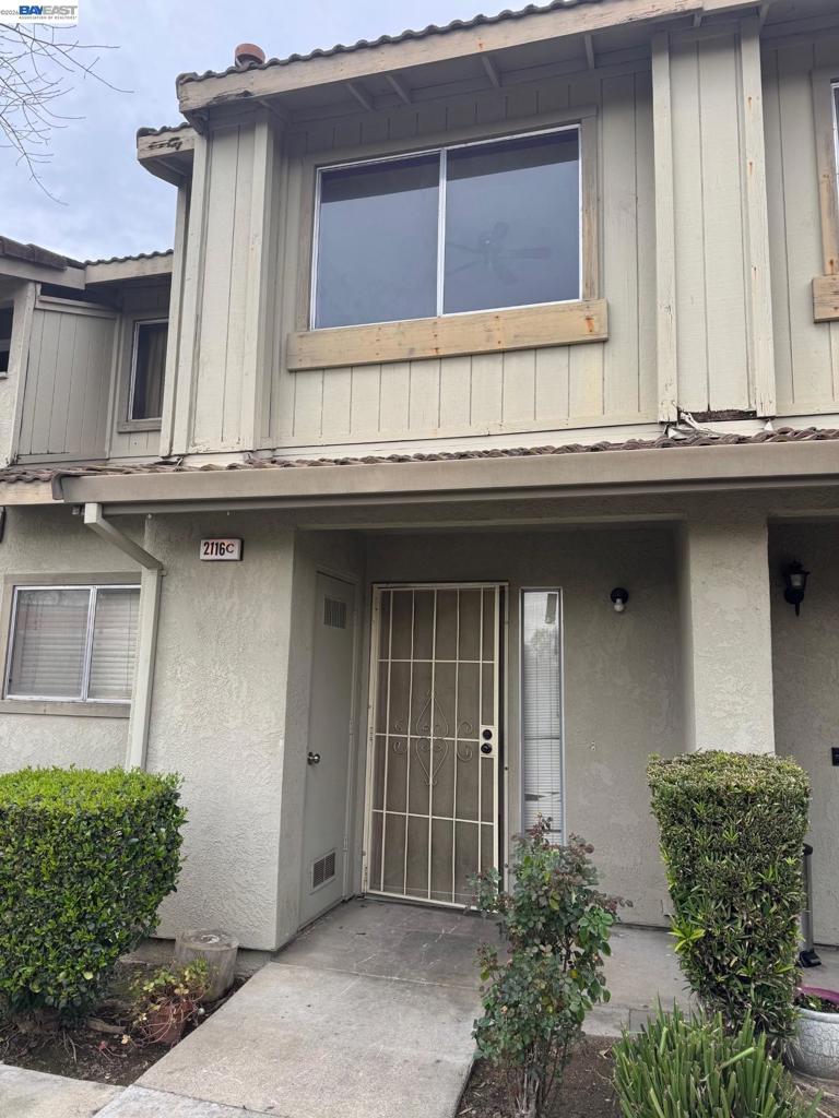 2116 2116 Mt. Vernon Dr. #C, Modesto, CA 95350-8920