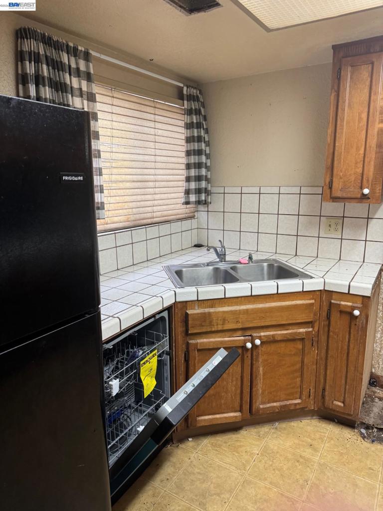 2116 2116 Mt. Vernon Dr. #C, Modesto, CA 95350-8920