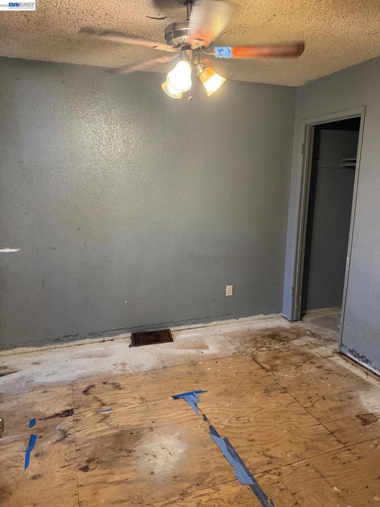 2116 2116 Mt. Vernon Dr. #C, Modesto, CA 95350-8920