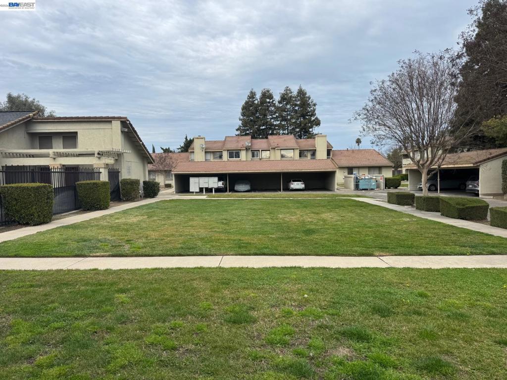 2116 2116 Mt. Vernon Dr. #C, Modesto, CA 95350-8920