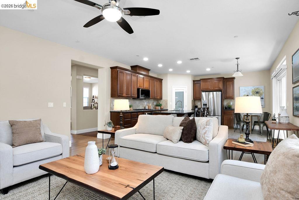 2973 2973 Blumen Ave, Brentwood (CC), CA 94513