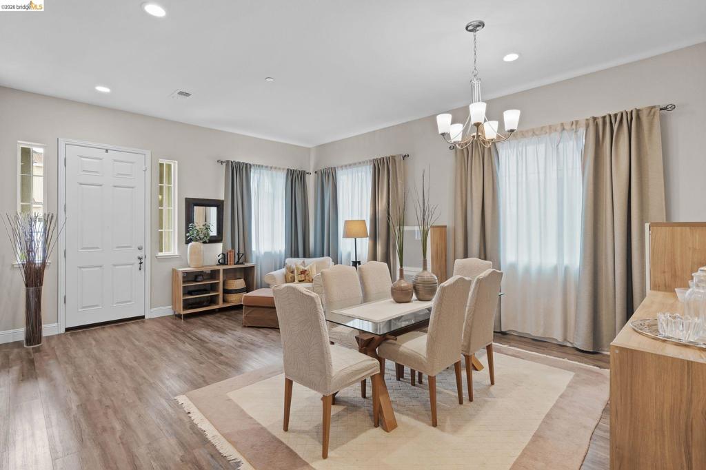 323 323 Bidwell Ct, Brentwood (CC), CA 94513