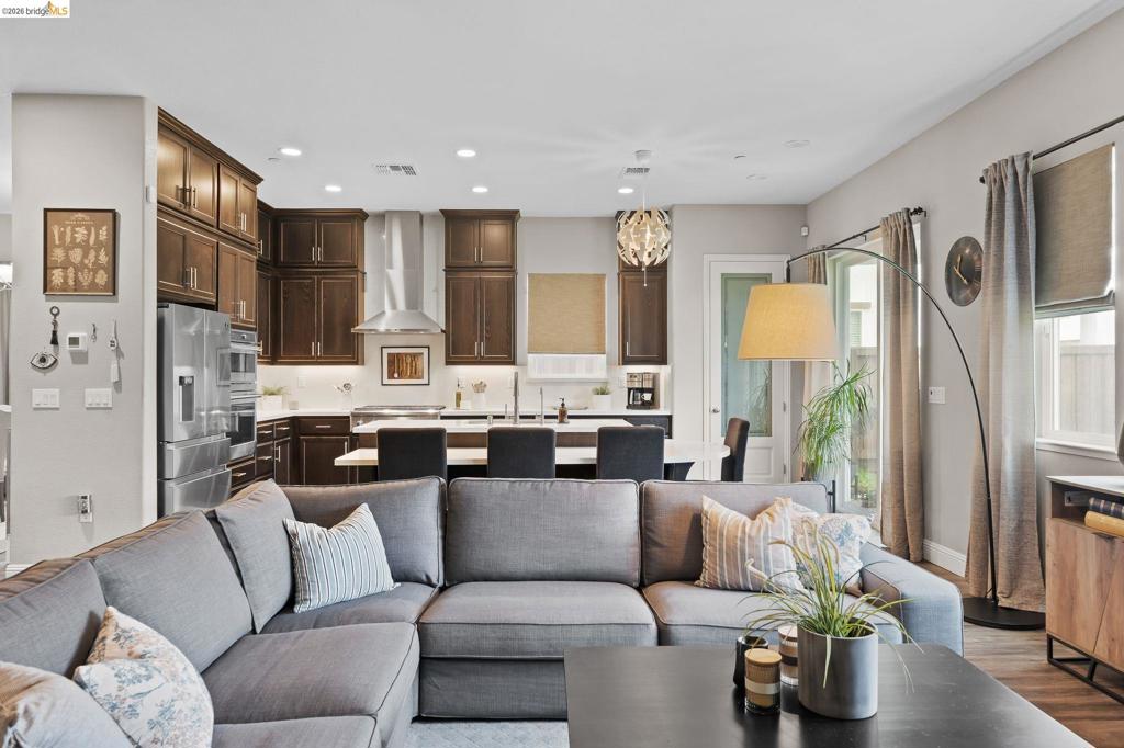 323 323 Bidwell Ct, Brentwood (CC), CA 94513