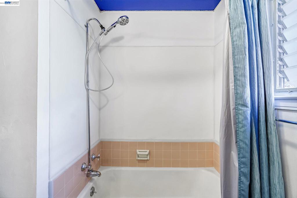 3495 3495 E Dakota Ave, Fresno, CA 93726