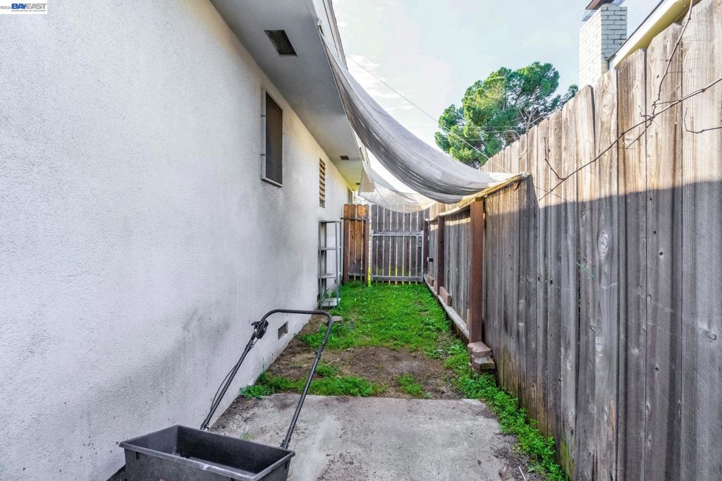 3495 3495 E Dakota Ave, Fresno, CA 93726