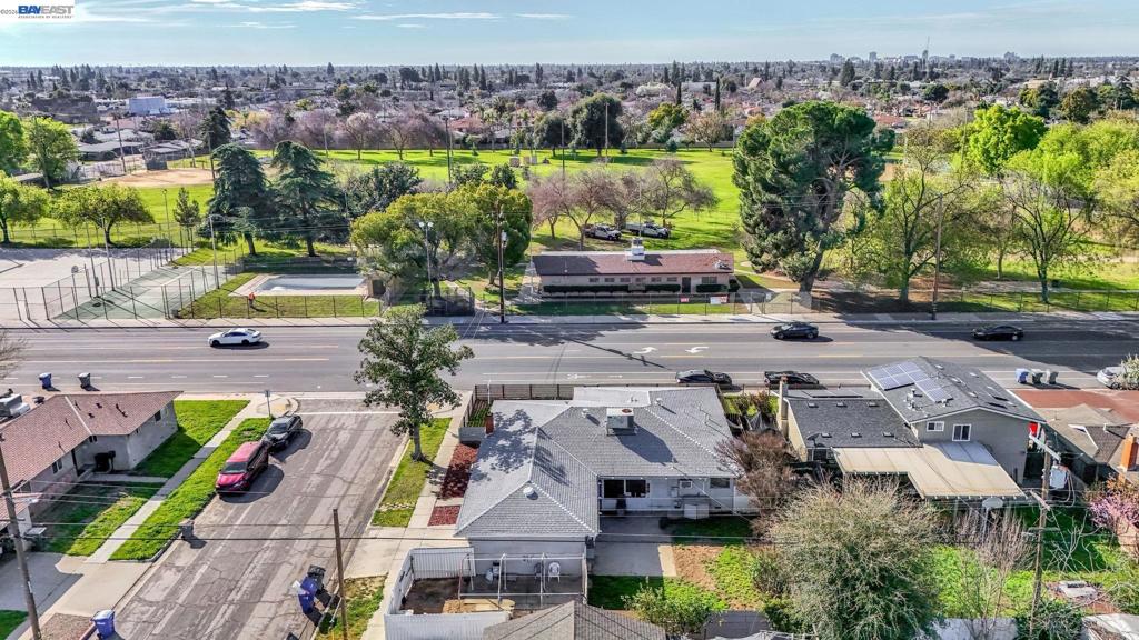 3495 3495 E Dakota Ave, Fresno, CA 93726