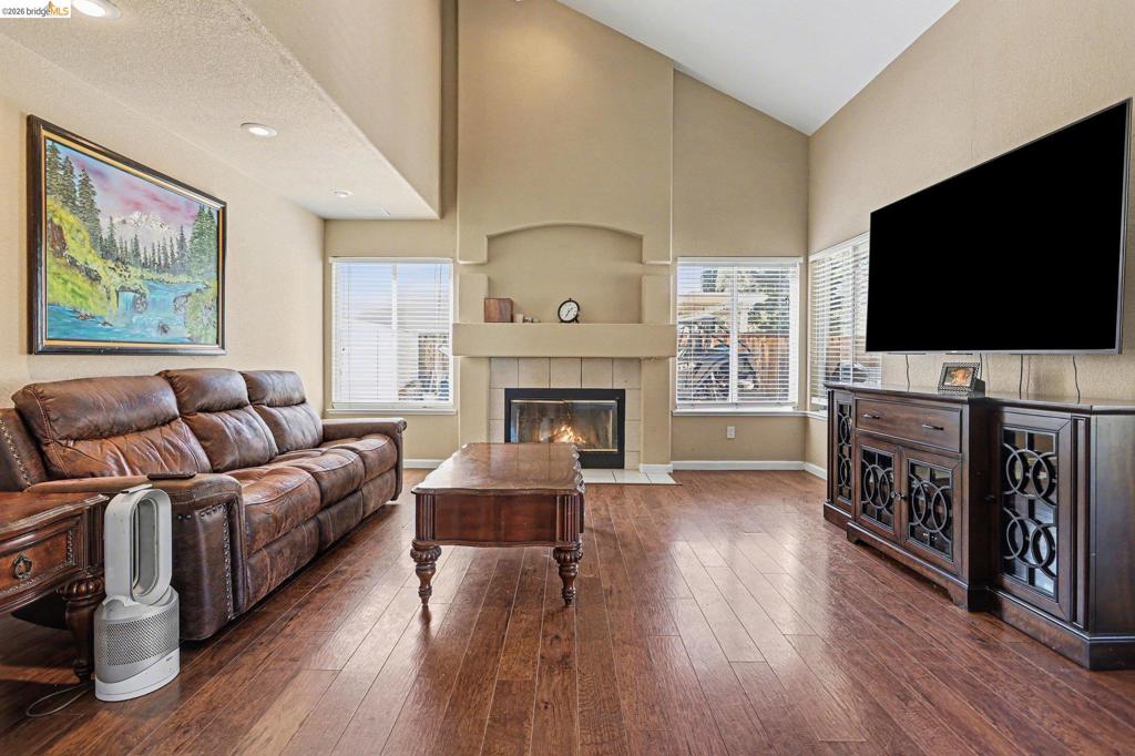 925 925 Outrigger Cir, Brentwood (CC), CA 94513