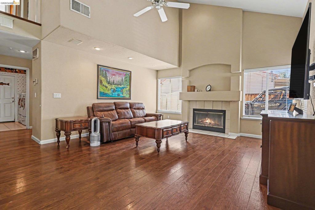 925 925 Outrigger Cir, Brentwood (CC), CA 94513