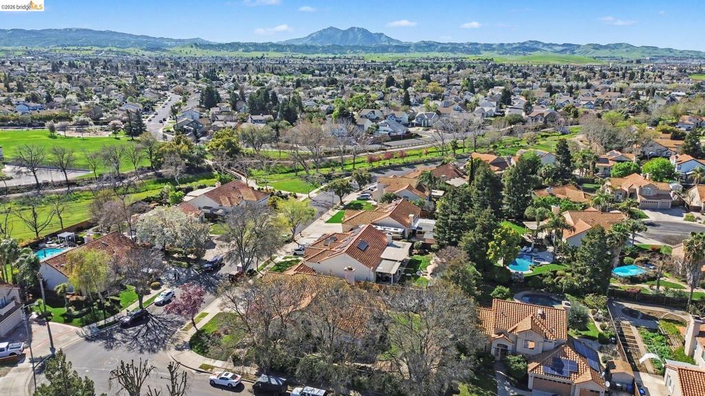 925 925 Outrigger Cir, Brentwood (CC), CA 94513