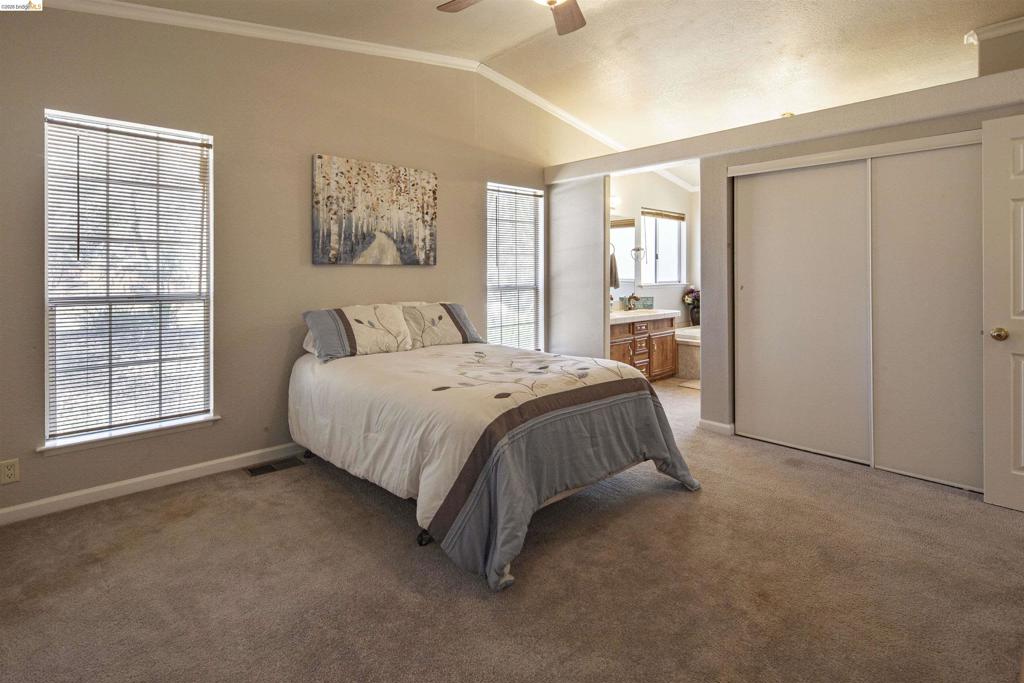 12690 Mueller Dr, Groveland, CA 95321
