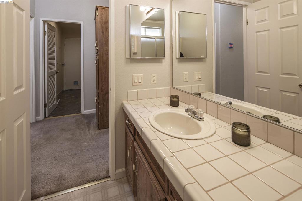 12690 Mueller Dr, Groveland, CA 95321