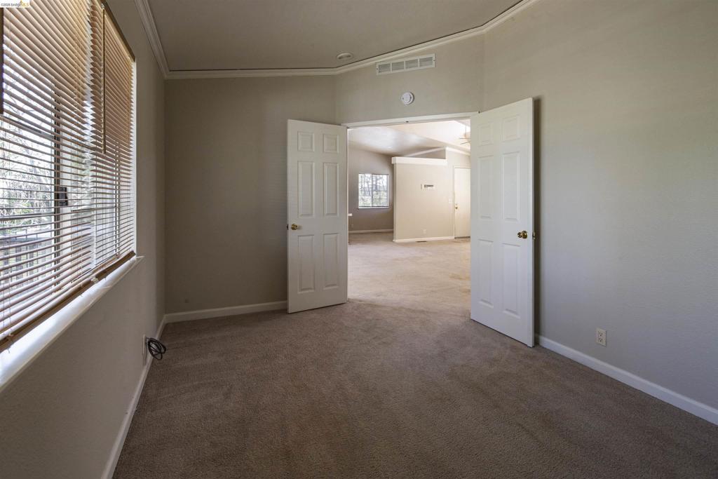 12690 Mueller Dr, Groveland, CA 95321