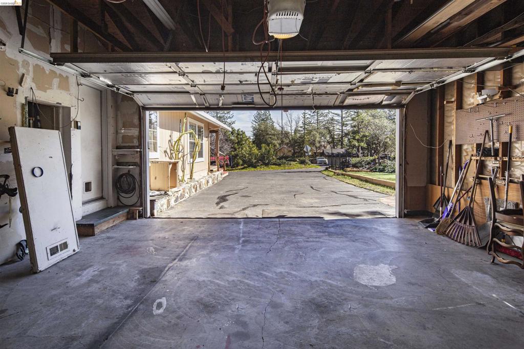 12690 Mueller Dr, Groveland, CA 95321
