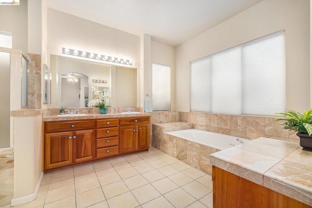 729 729 RICHARDSON DR, Brentwood (CC), CA 94513-6462