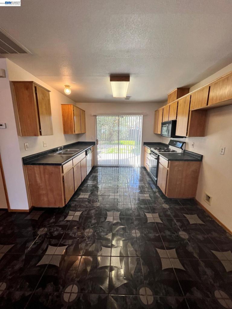 192 192 Torvend Way, Patterson, CA 95363