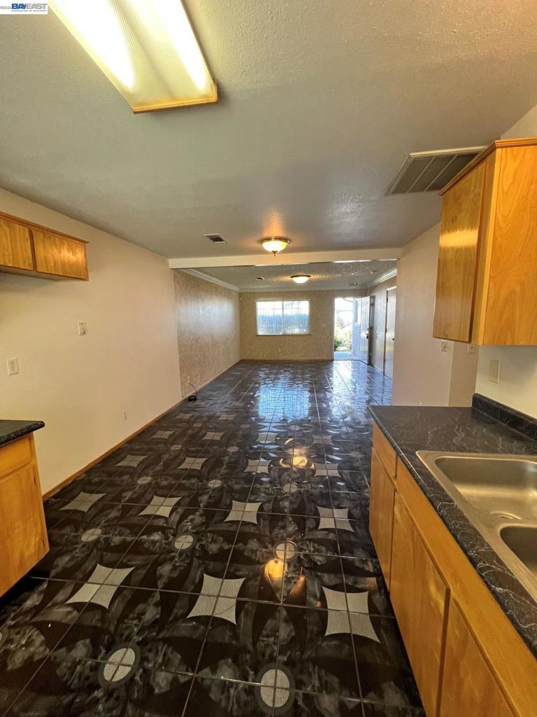 192 192 Torvend Way, Patterson, CA 95363