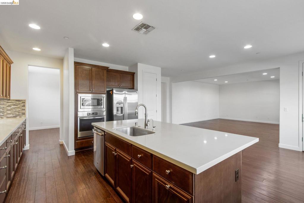 607 607 Bristol Ct, Brentwood (CC), CA 94513