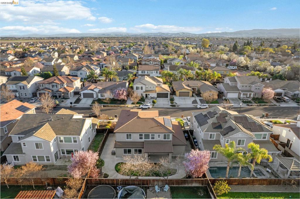 607 607 Bristol Ct, Brentwood (CC), CA 94513