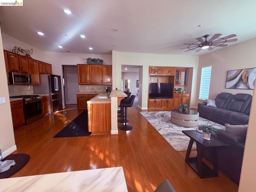 773 773 Centennial Pl, Brentwood (CC), CA 94513