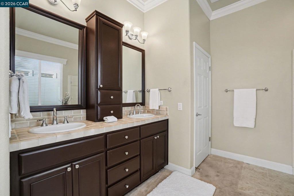 208 Summerset Dr, Brentwood (CC), CA 94513