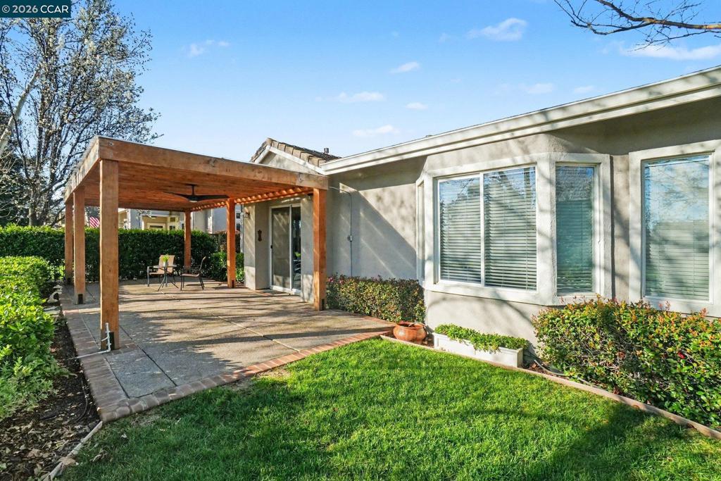 208 Summerset Dr, Brentwood (CC), CA 94513