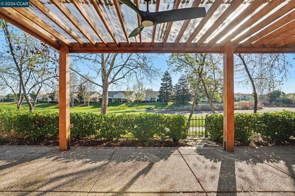 208 Summerset Dr, Brentwood (CC), CA 94513