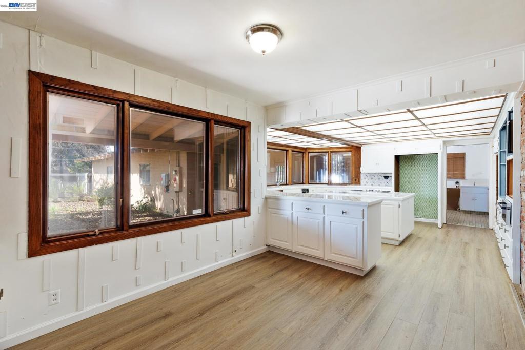 805 Lyon Ave, Sanger, CA 93657