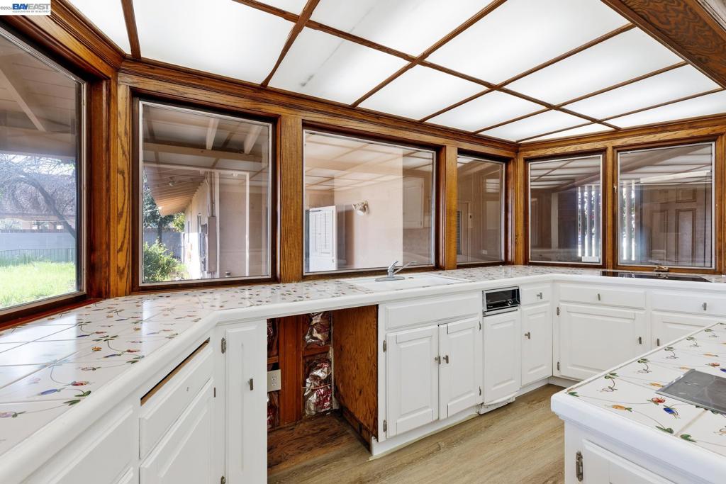 805 Lyon Ave, Sanger, CA 93657