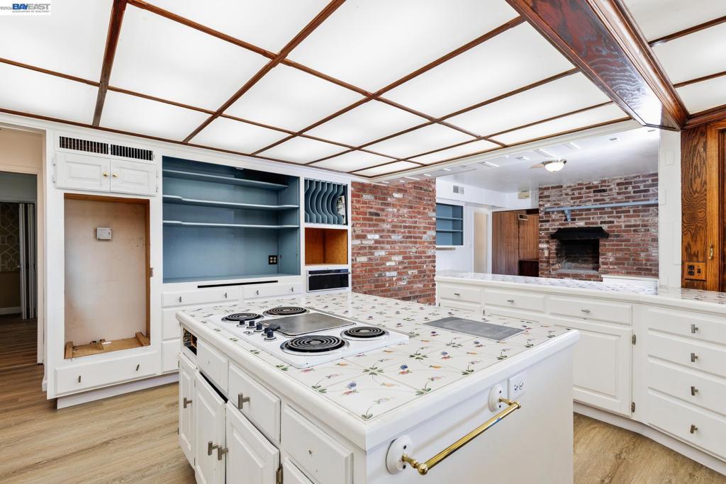 805 Lyon Ave, Sanger, CA 93657