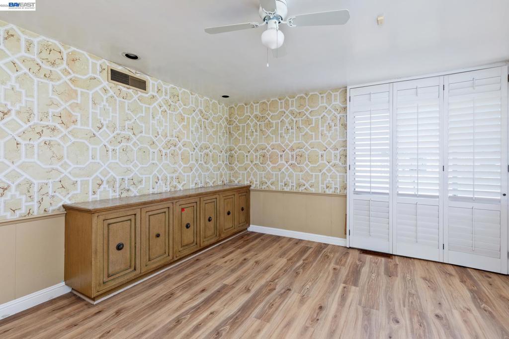 805 Lyon Ave, Sanger, CA 93657