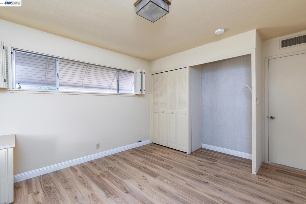 805 Lyon Ave, Sanger, CA 93657