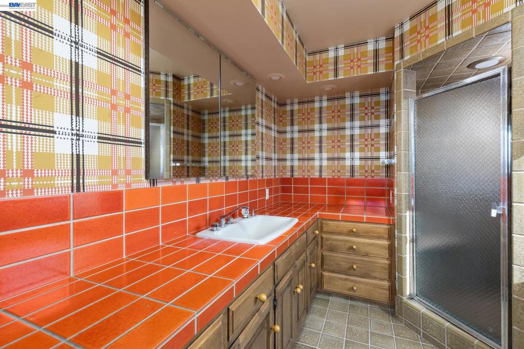 805 Lyon Ave, Sanger, CA 93657