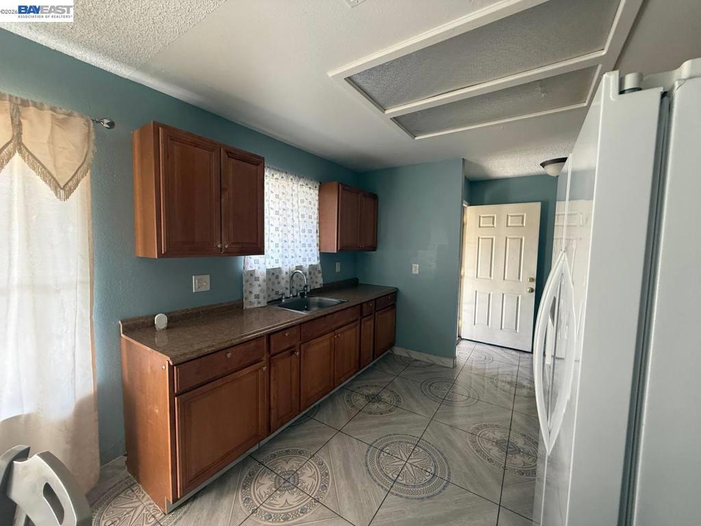 119 Santa Cruz St, Madera, CA 93637