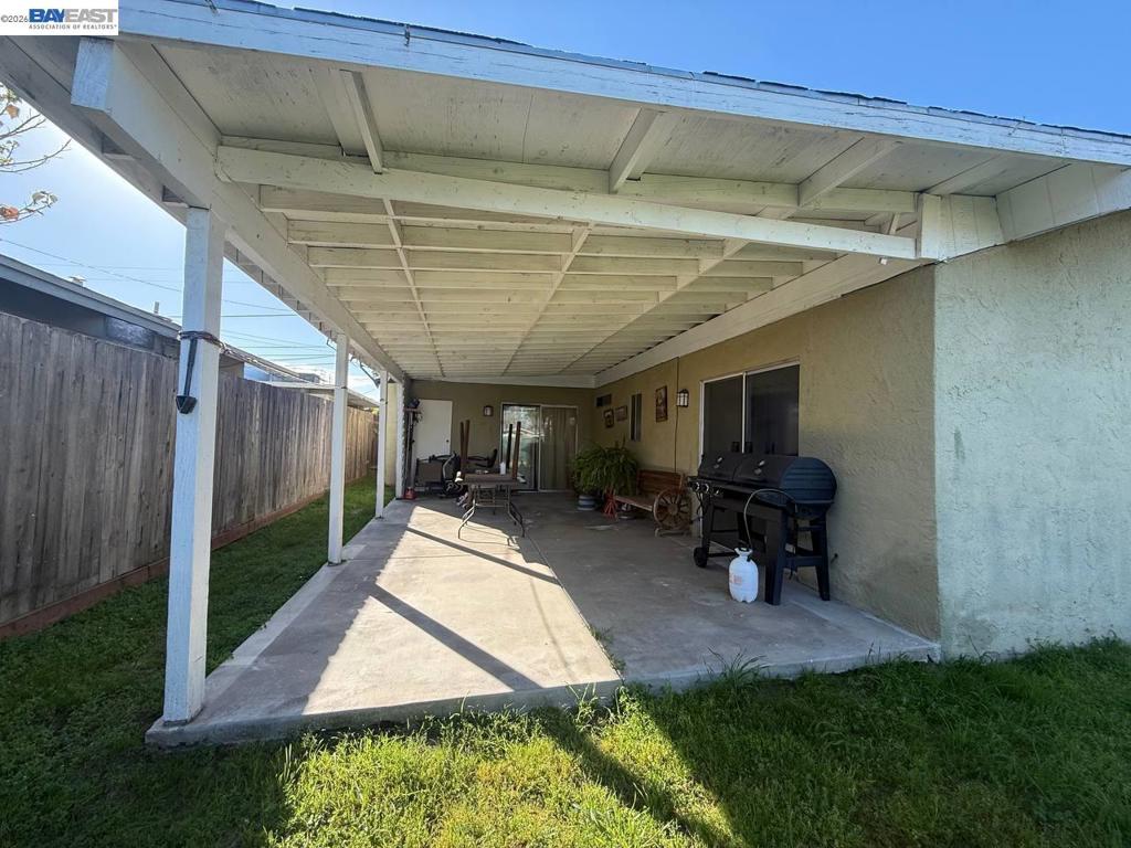 119 Santa Cruz St, Madera, CA 93637