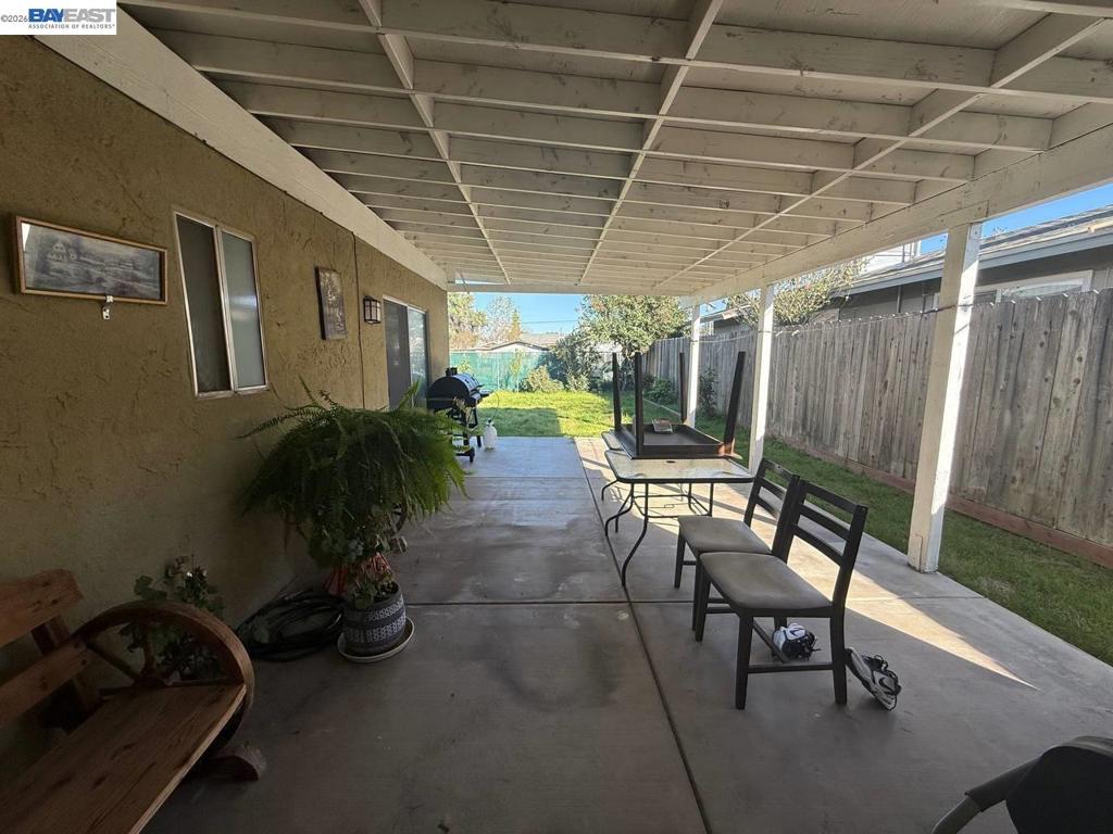 119 Santa Cruz St, Madera, CA 93637