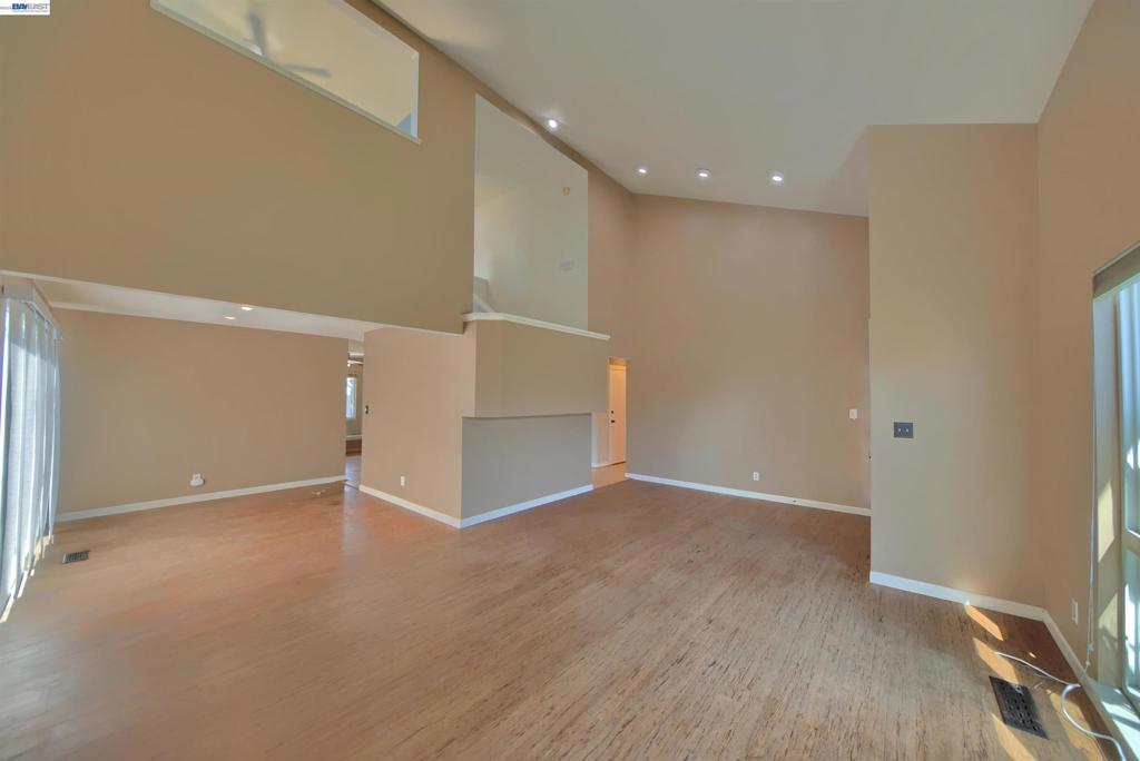 1425 1425 Forest Dr, Turlock, CA 95380