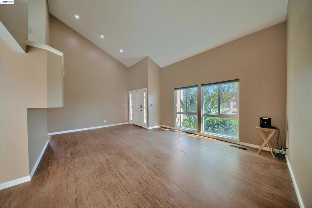 1425 1425 Forest Dr, Turlock, CA 95380