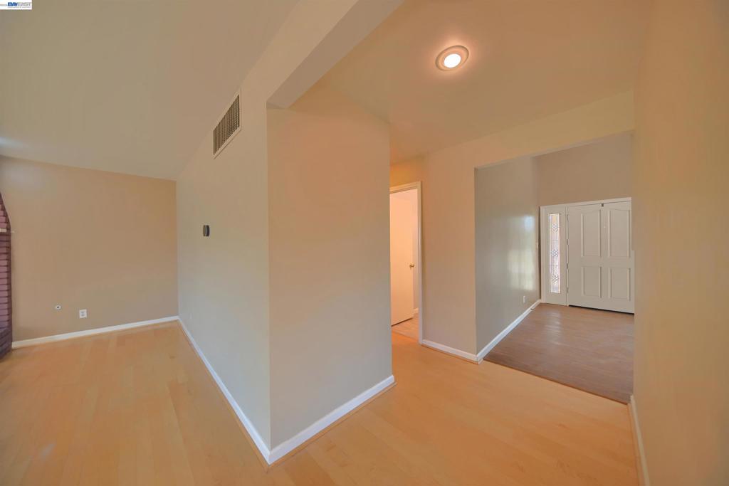 1425 1425 Forest Dr, Turlock, CA 95380