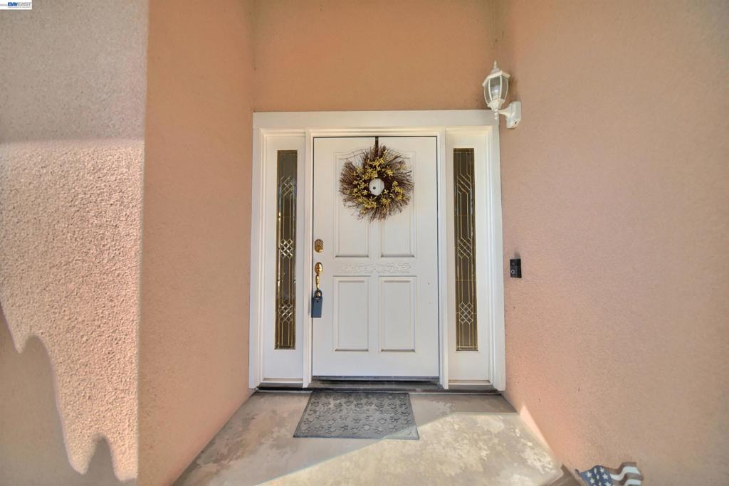 1425 1425 Forest Dr, Turlock, CA 95380