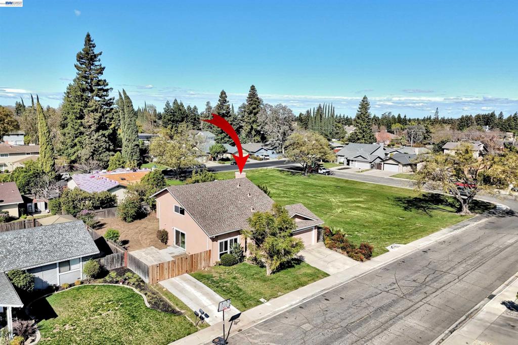 1425 1425 Forest Dr, Turlock, CA 95380