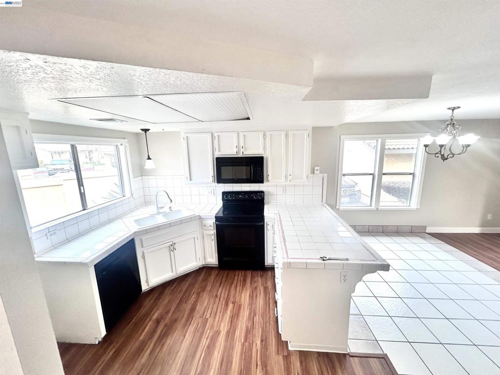 3148 3148 Andre Ln, Turlock, CA 95382