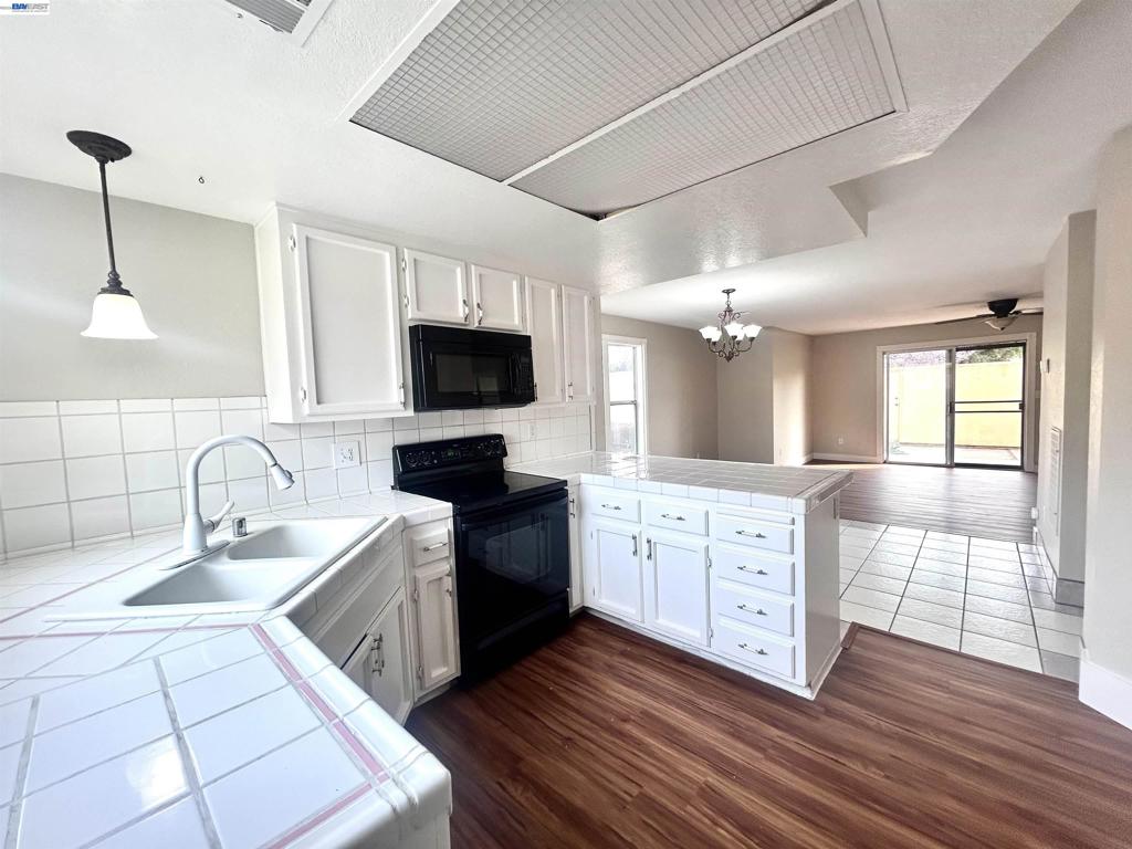 3148 3148 Andre Ln, Turlock, CA 95382