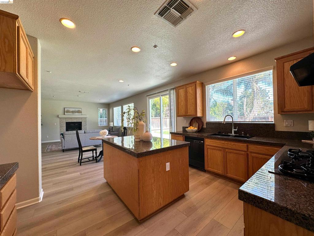 1788 1788 Moreau Way, Brentwood (CC), CA 94513