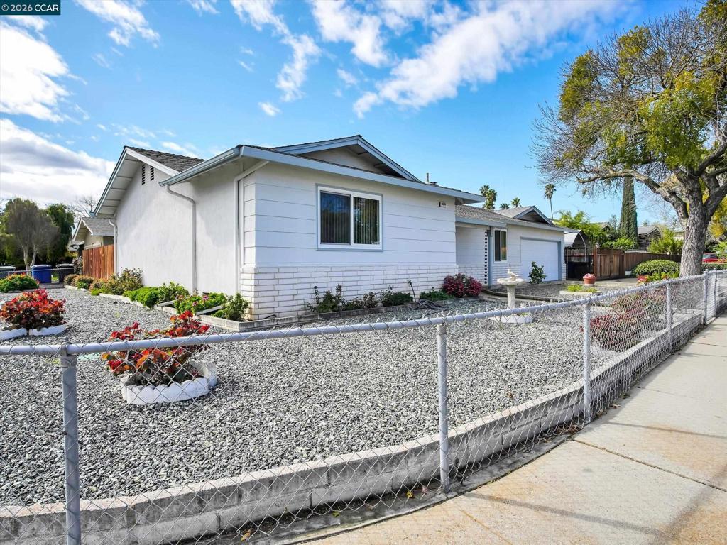 3304 3304 Swallow Dr, Modesto, CA 95356