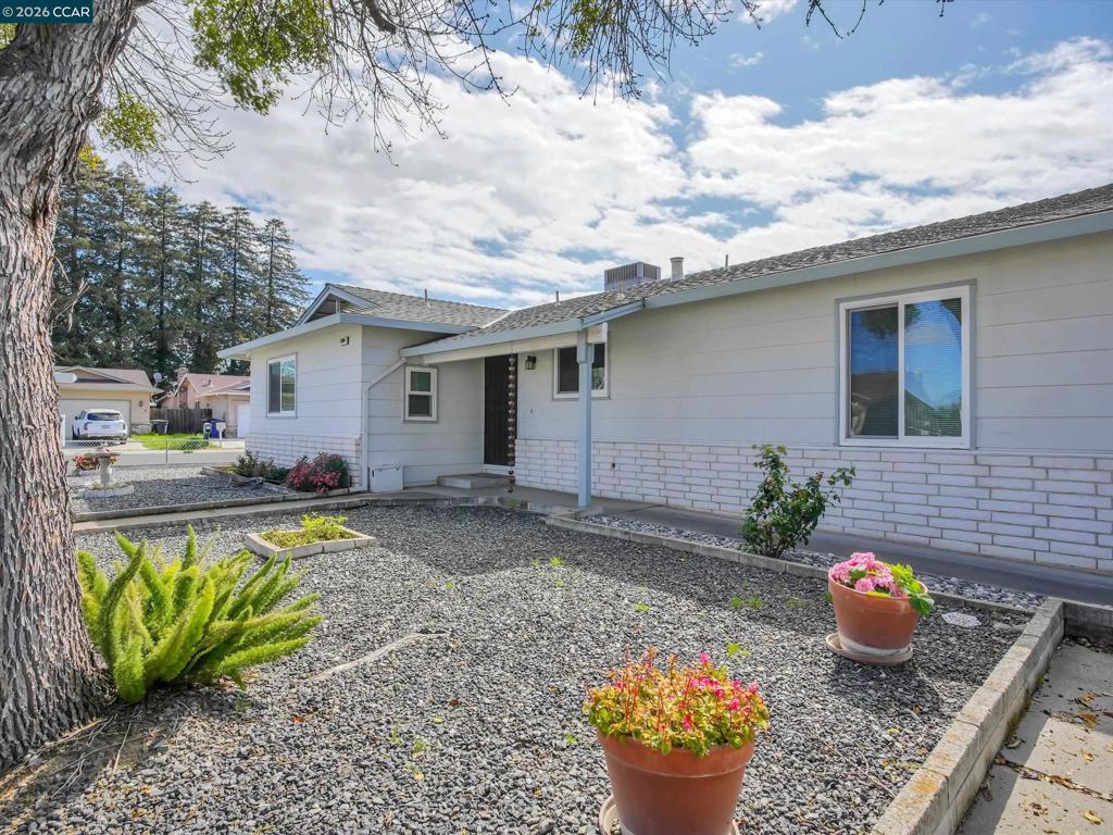 3304 3304 Swallow Dr, Modesto, CA 95356