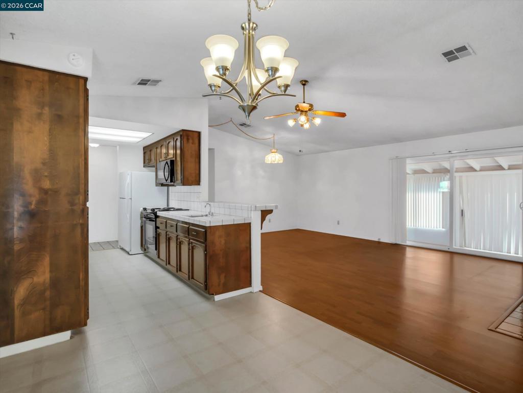 3304 3304 Swallow Dr, Modesto, CA 95356