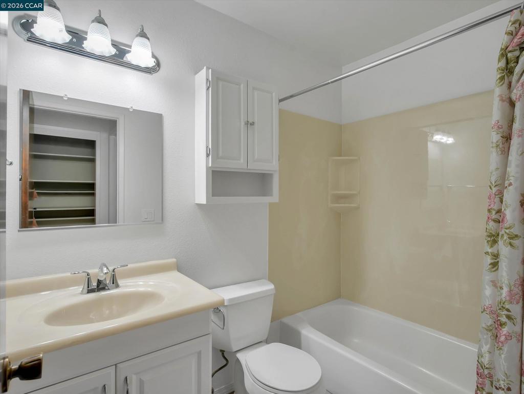 3304 3304 Swallow Dr, Modesto, CA 95356