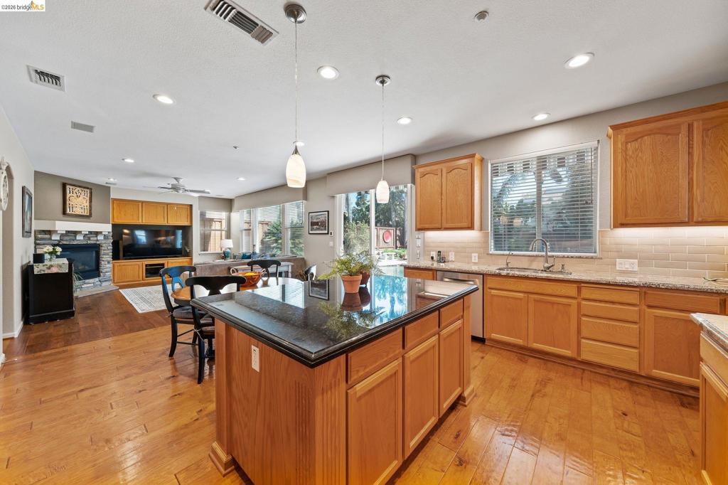 1320 1320 Sand Drift Dr, Brentwood (CC), CA 94513