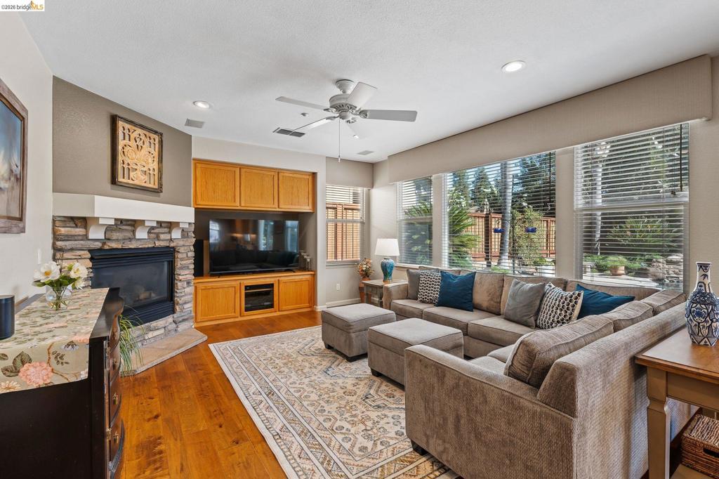 1320 1320 Sand Drift Dr, Brentwood (CC), CA 94513