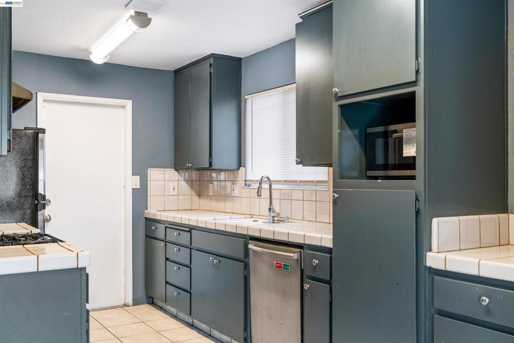 2800 2800 Bateman Ln, Modesto, CA 95354